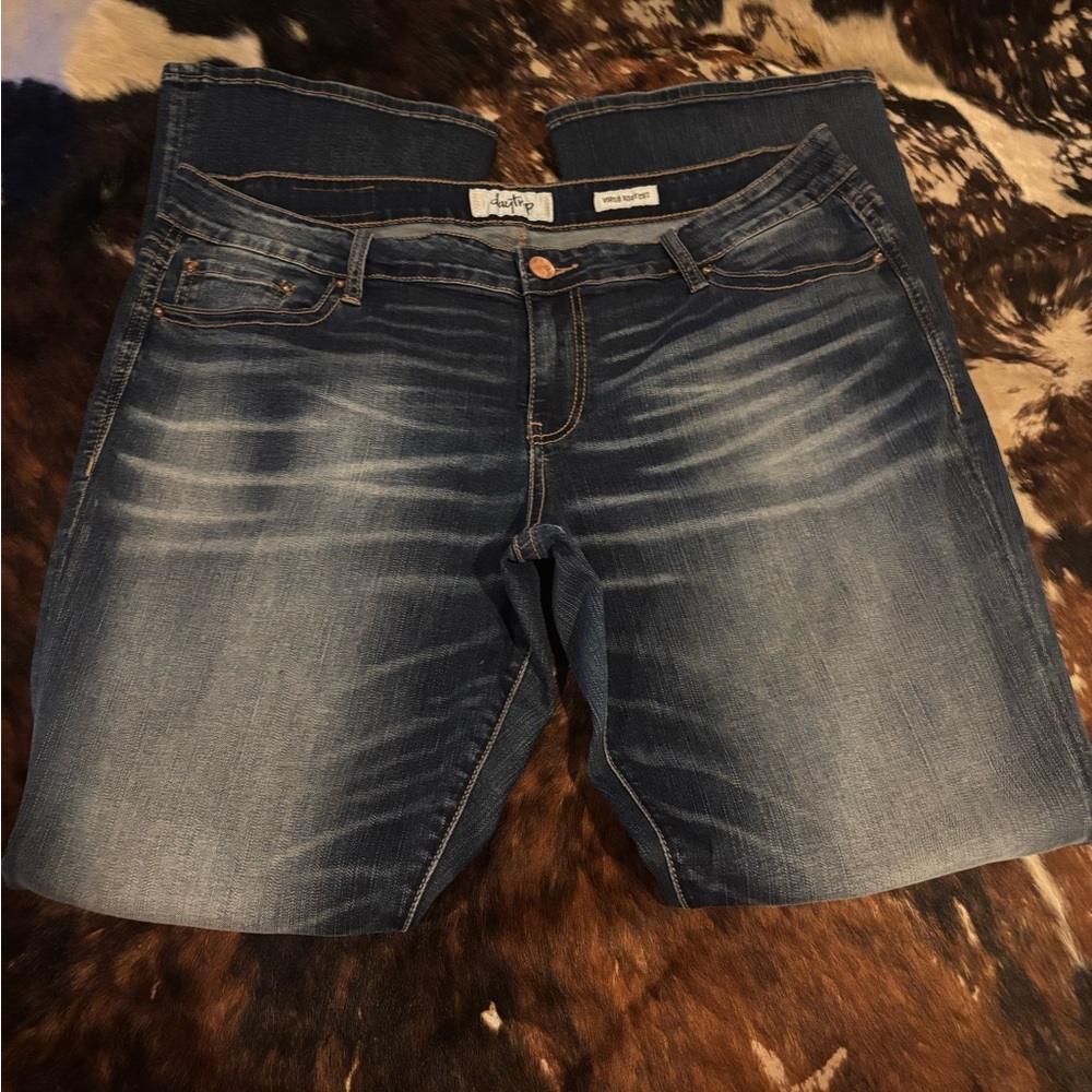 Buckle Daytrip “ Virgo” Boot cut Jeans